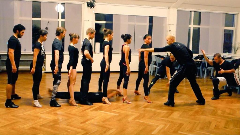 Följ med Sabor Latino i förberedelserna inför nya showen | gomezdance.com ♥